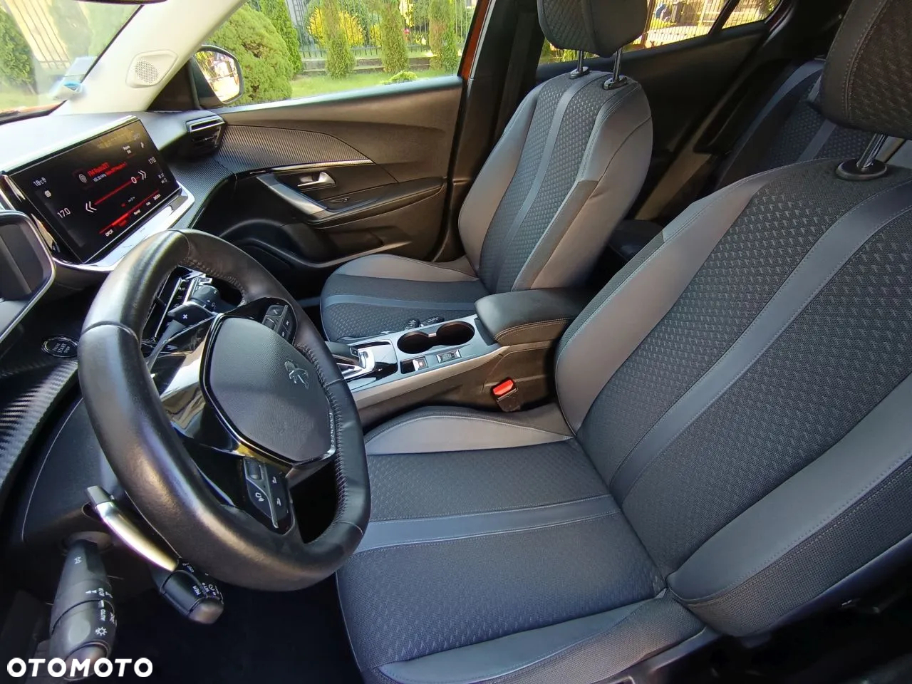Peugeot 2008 PureTech 130 EAT8 Allure - 11