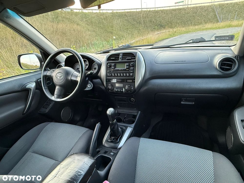 Toyota RAV4 D-4D 4x4 Sol - 22