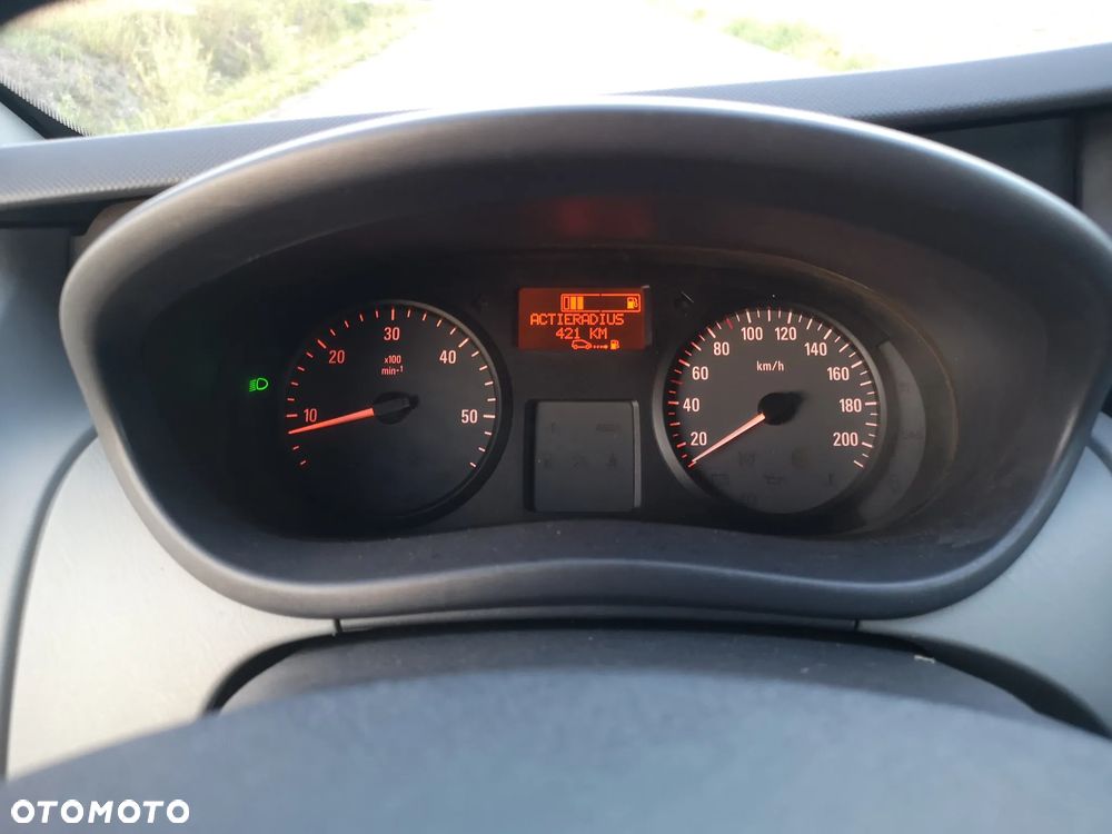 Opel VIVARO - 36