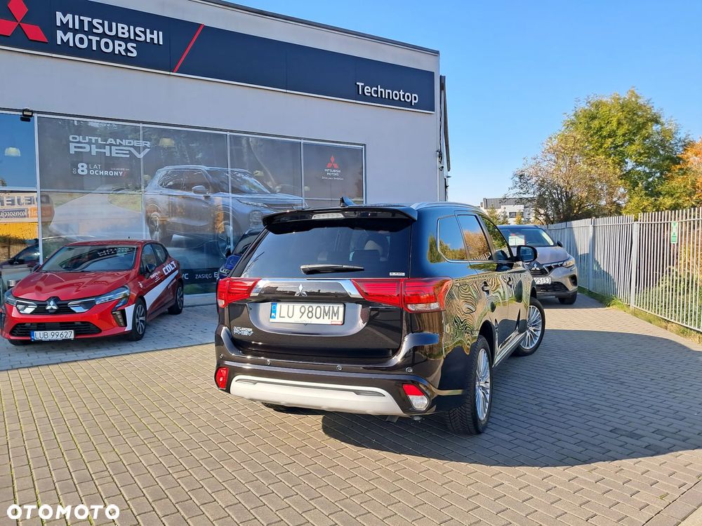 Mitsubishi Outlander PHEV Instyle + - 4