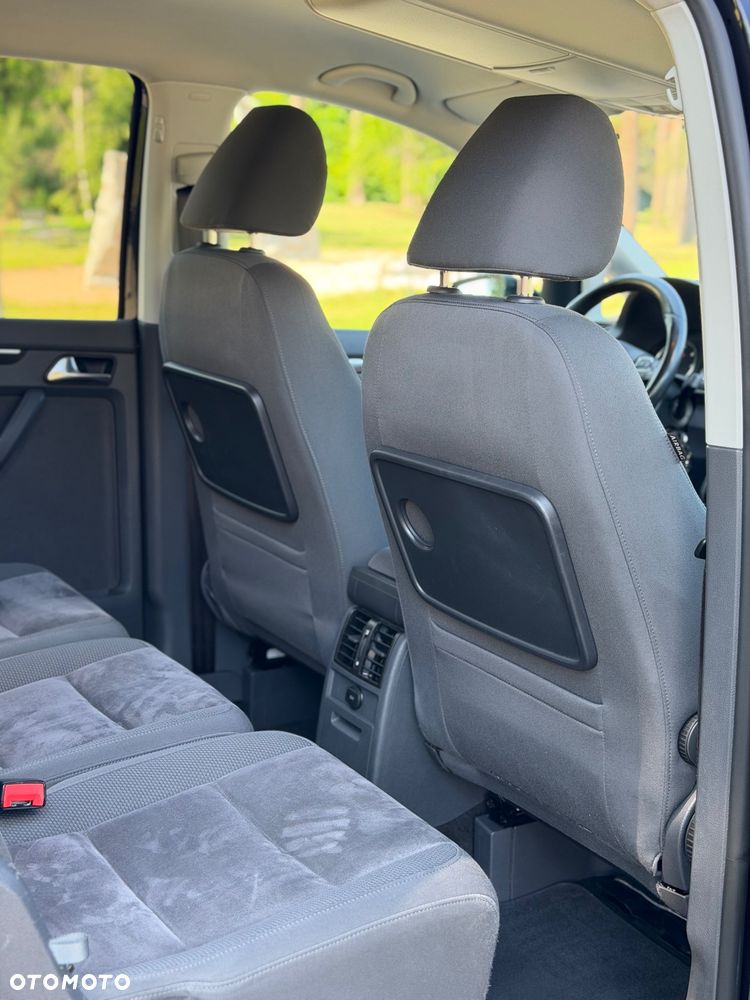Volkswagen Touran 2.0 TDI Highline - 15