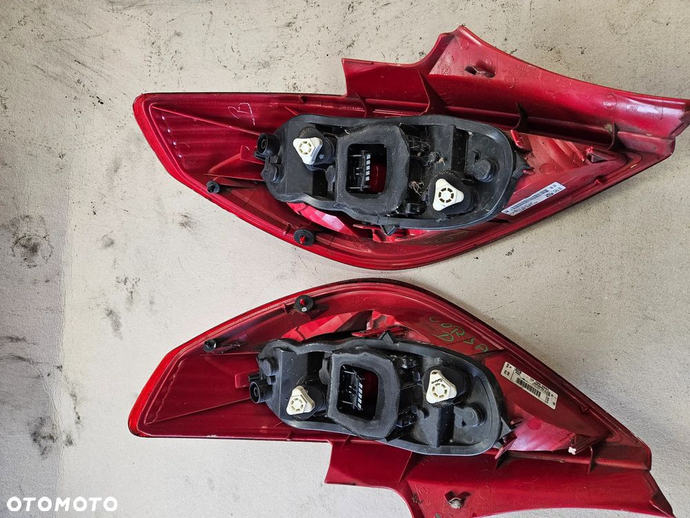 Opel Corsa D  lampa tył tylna prawa lewa  3D - 4