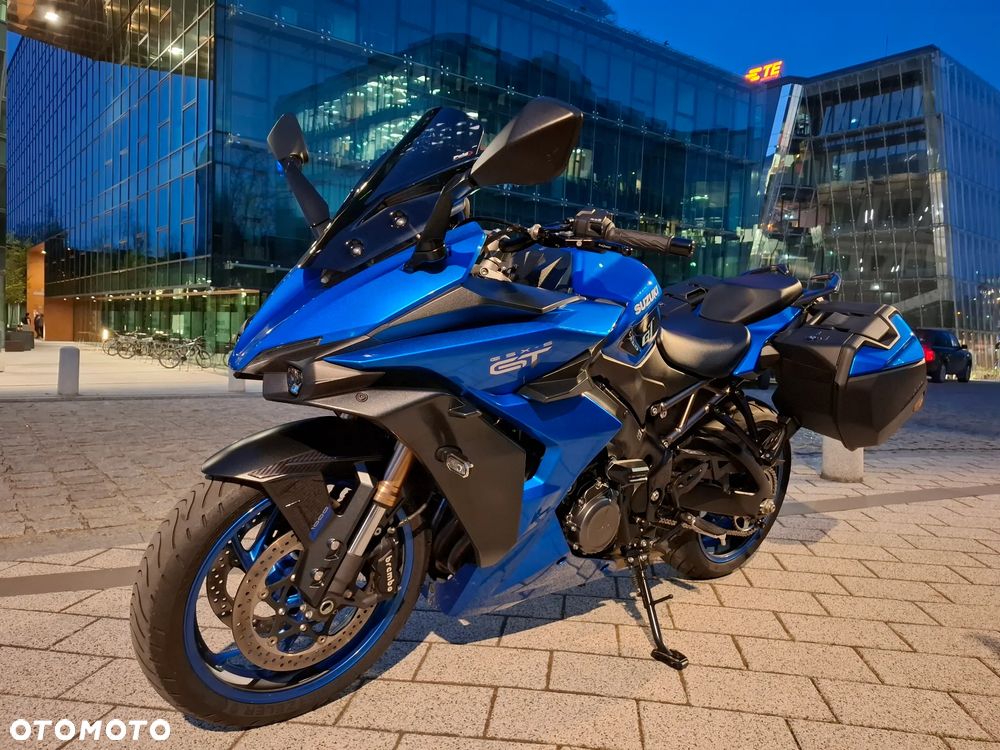Suzuki GSX - 34