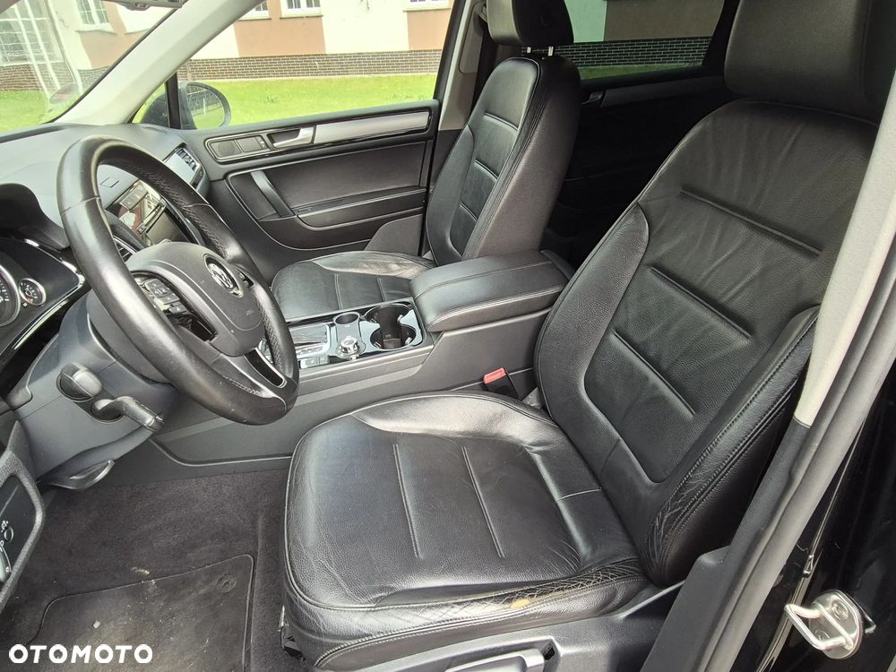 Volkswagen Touareg 3.0 V6 TDI BMT - 17