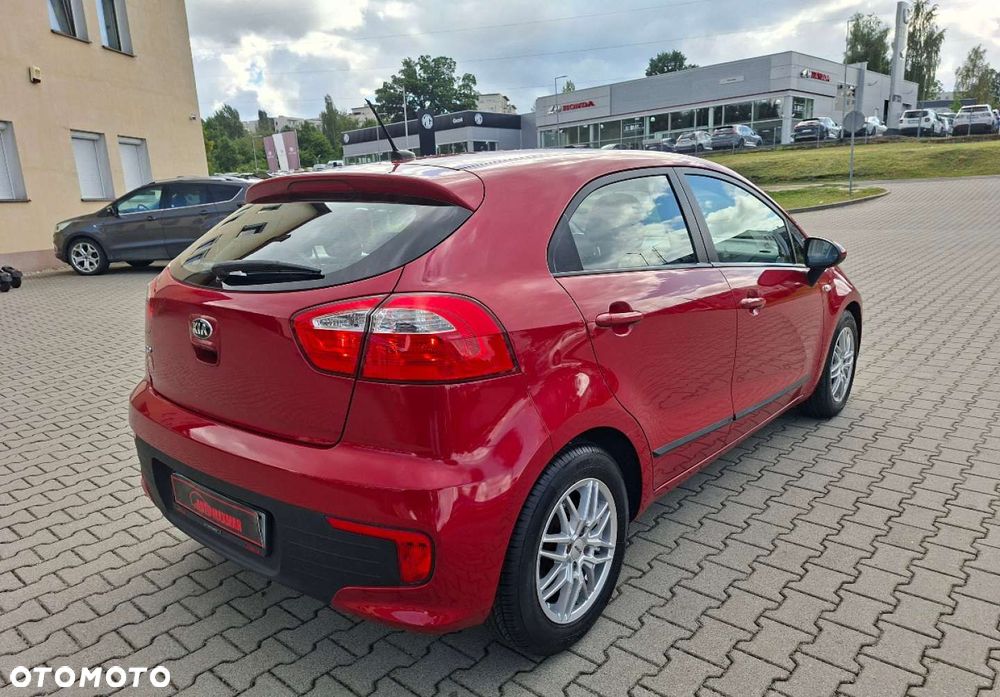 Kia Rio - 8