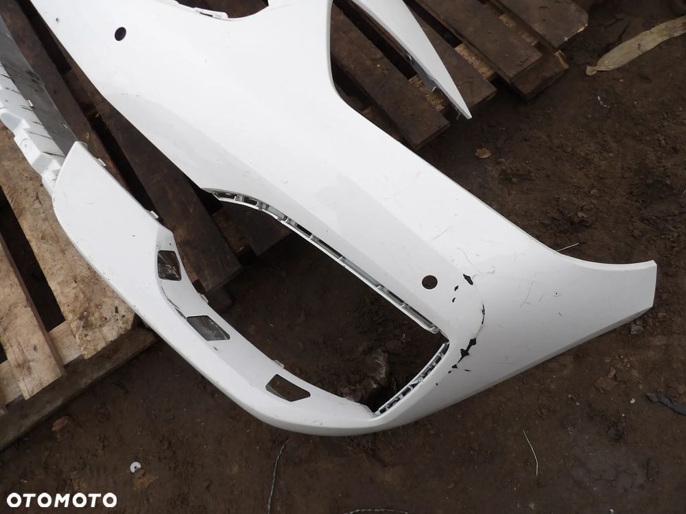 BMW - F40 - ZDERZAK PRZÓD - 2