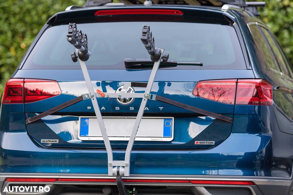 Suport 3 biciclete auto Menabo Marius cu prindere pe carlig - 6