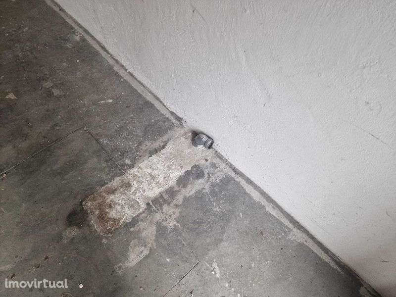 Garagem - Monte Abrão - Grande imagem: 5/11