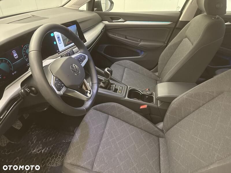 Volkswagen Golf - 11