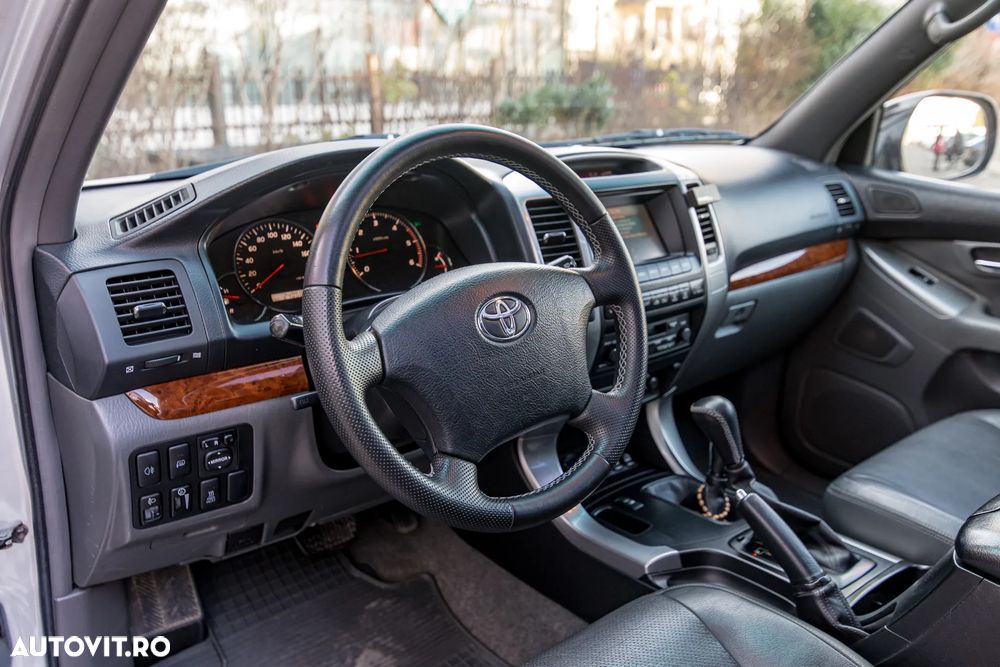 Toyota Land Cruiser - 9