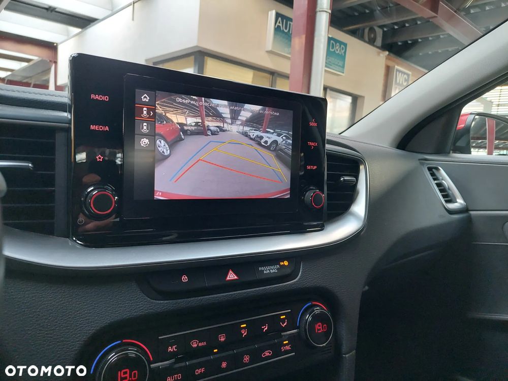 Kia Ceed 1.5 T-GDI M - 24
