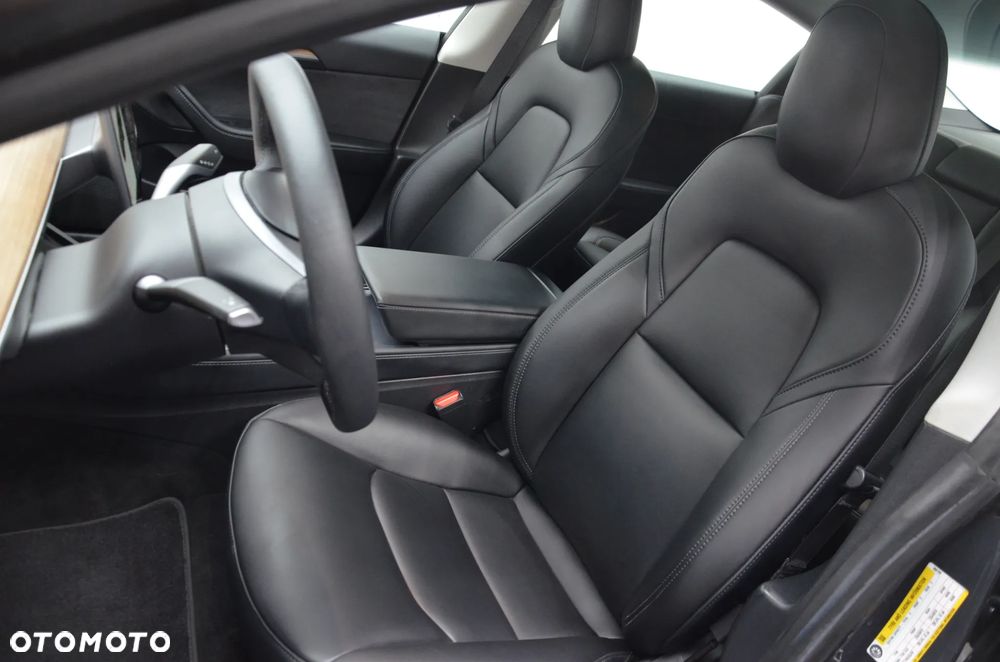 Tesla Model 3 Langstreckenbatterie Allradantrieb Dual Motor - 10