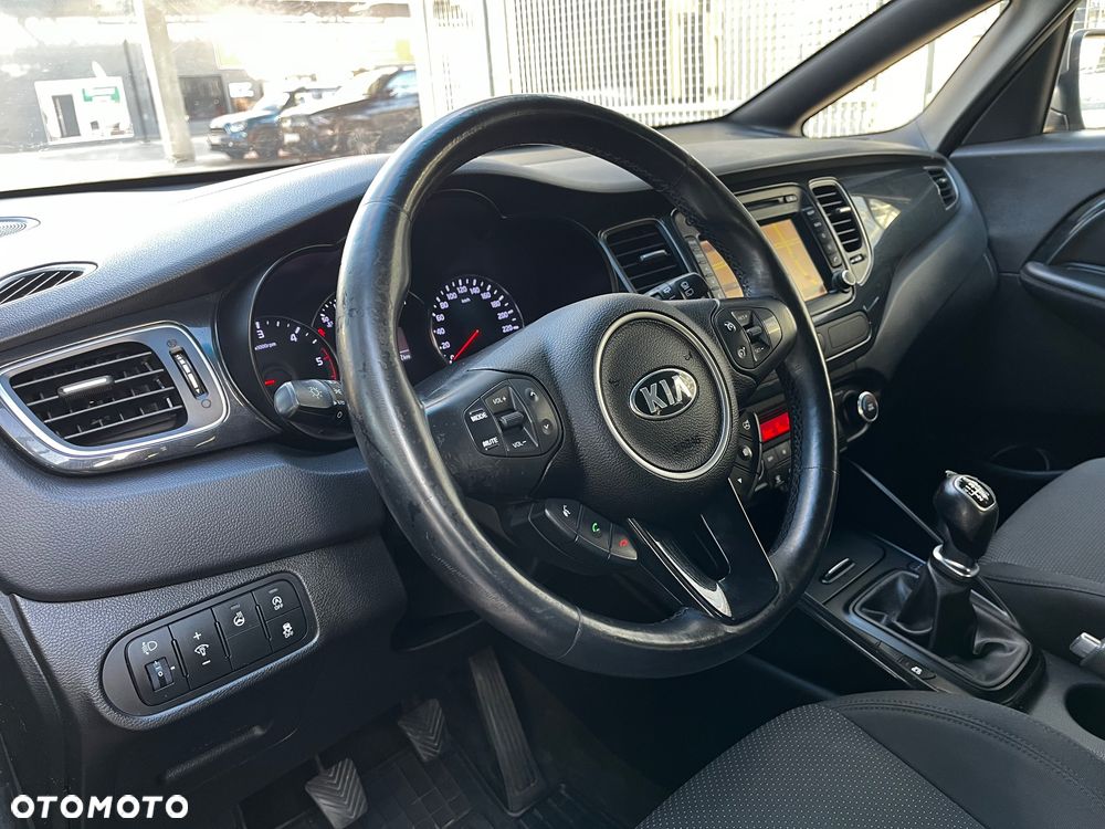 Kia Carens - 20