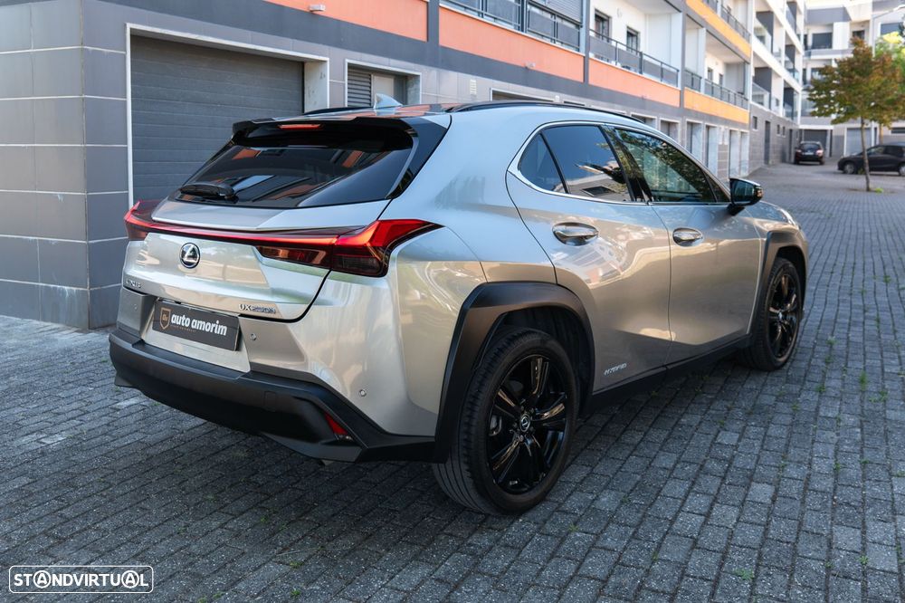Lexus UX Special Edition (LCA) — fotografia 10