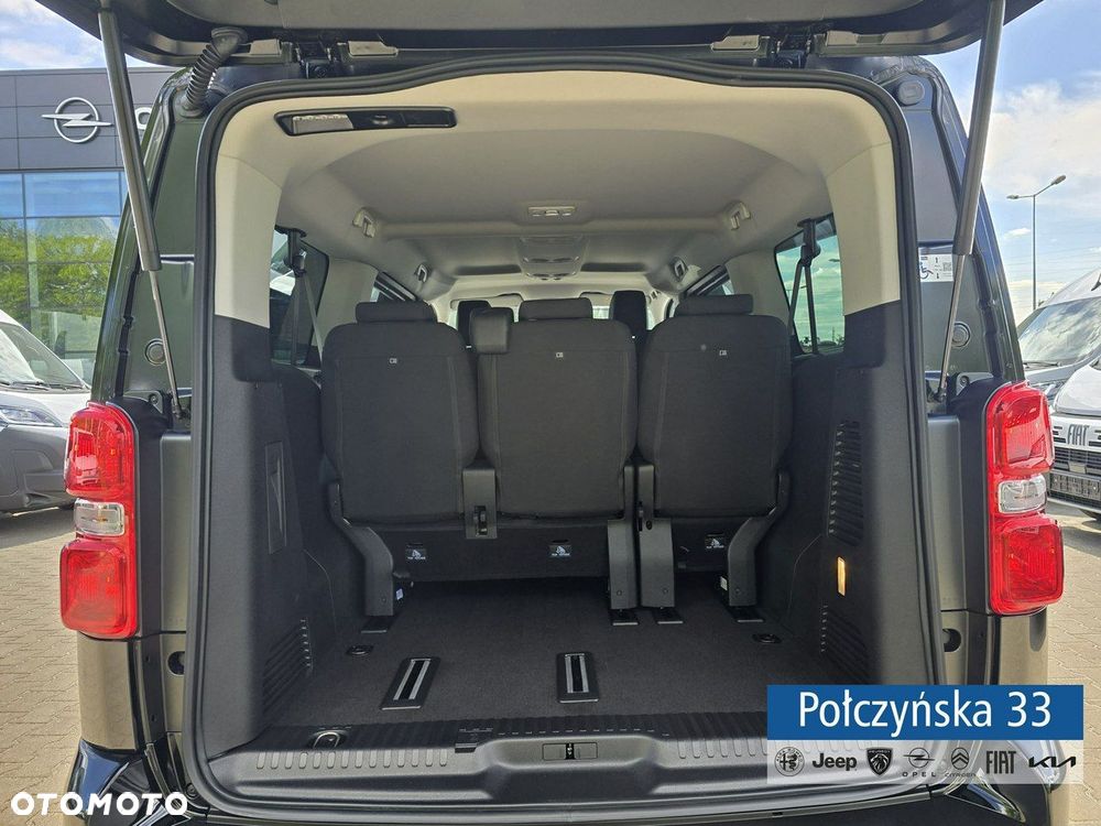 Peugeot Traveller - 6