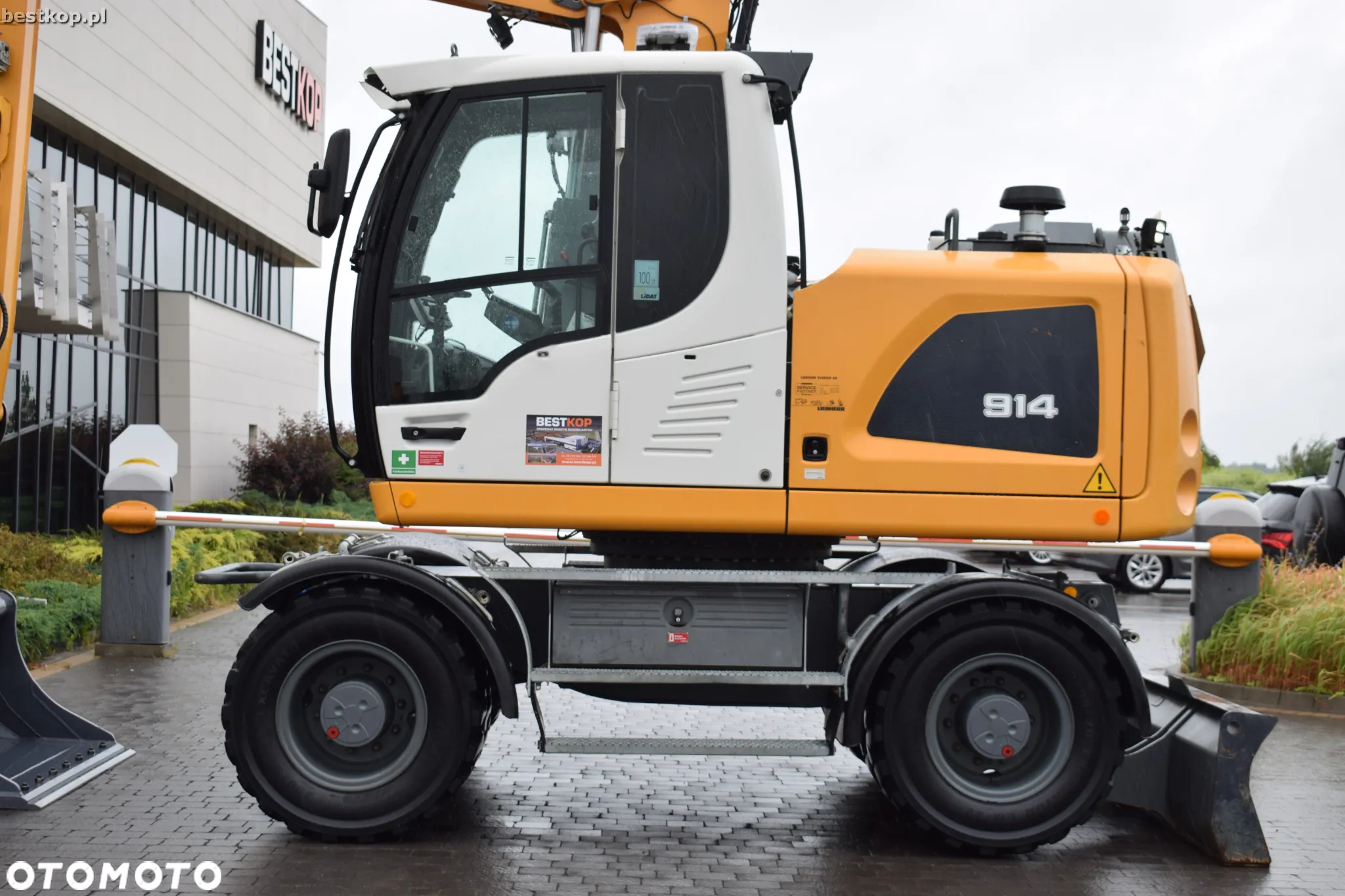Liebherr A914 Litronic - 12
