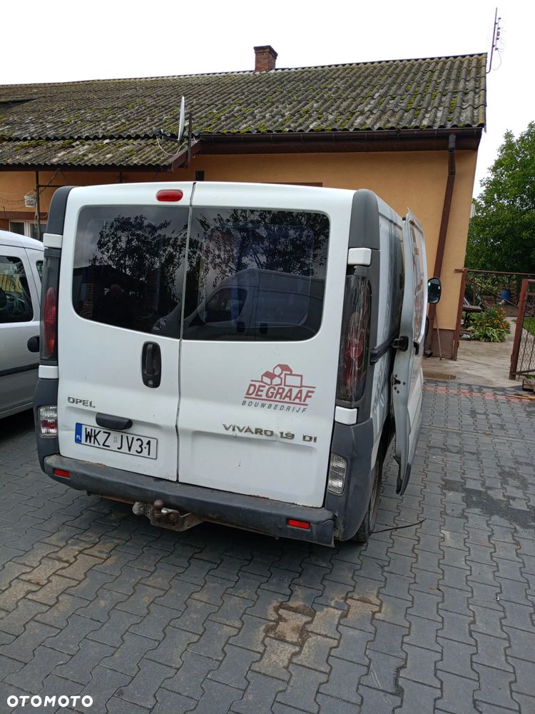 Opel Vivaro - 2