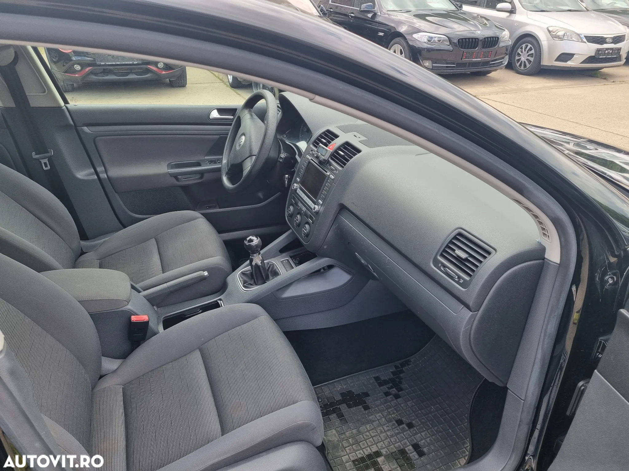 Volkswagen Golf 1.9 TDI DPF Goal - 17