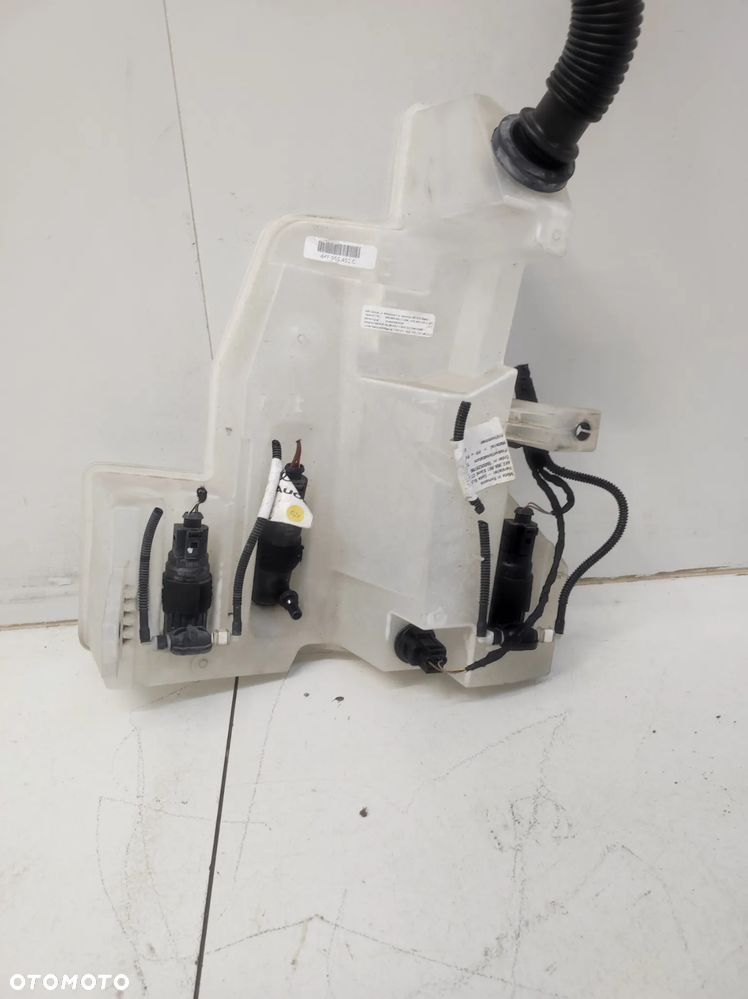 Zbiornik zbiorniczek spryskiwaczy Audi Q8 e-tron etron - 2