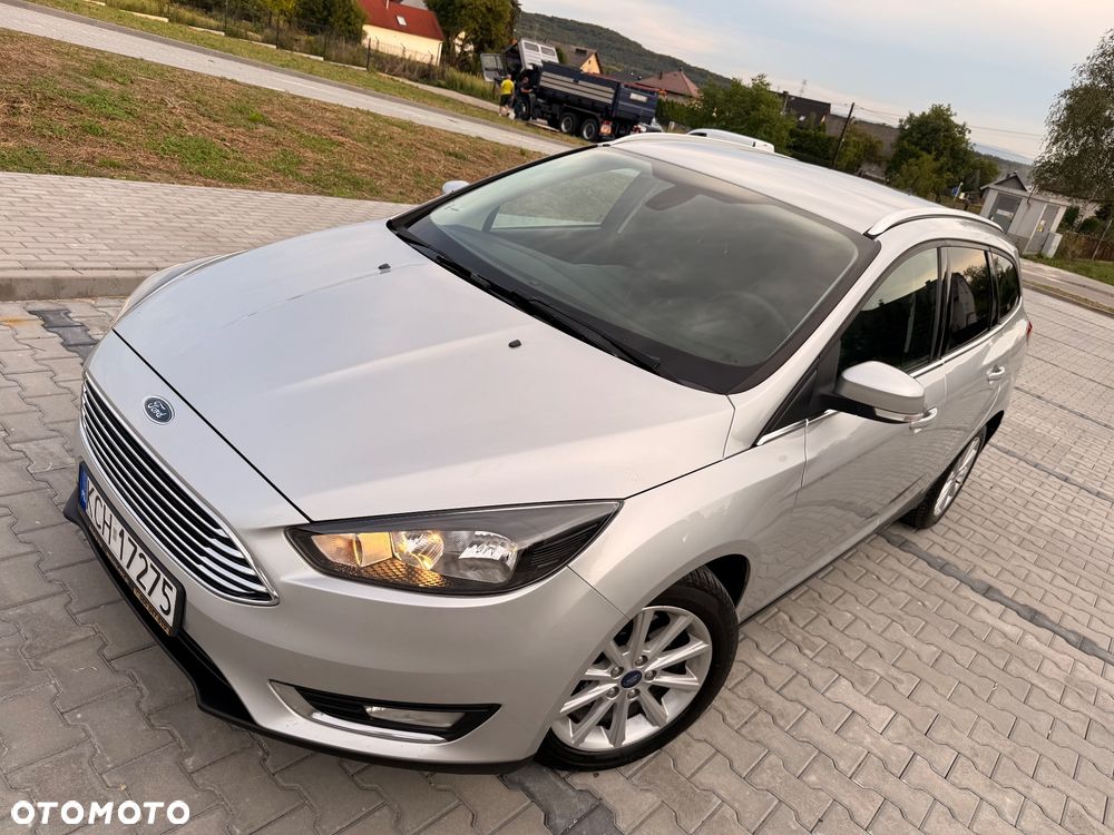 Ford Focus 1.5 EcoBoost Titanium ASS - 4