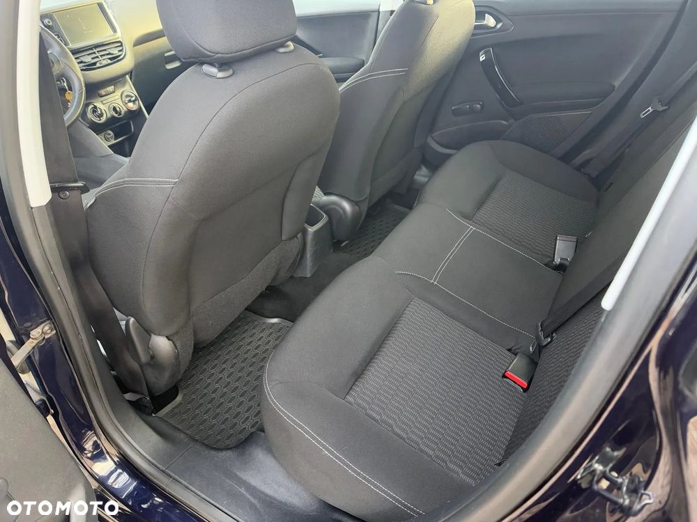 Peugeot 208 1.2 PureTech Style - 14