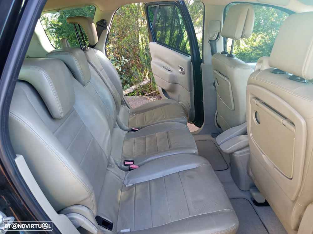 Renault Grand Scénic - 32