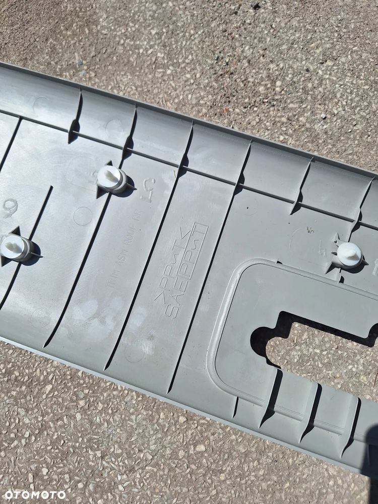 listwa  podsufitki plastikowa  OPEL FRONTERA B 3D - 2