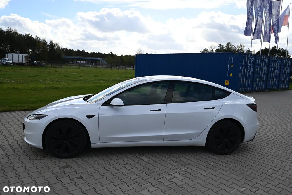 Tesla Model 3 - 36