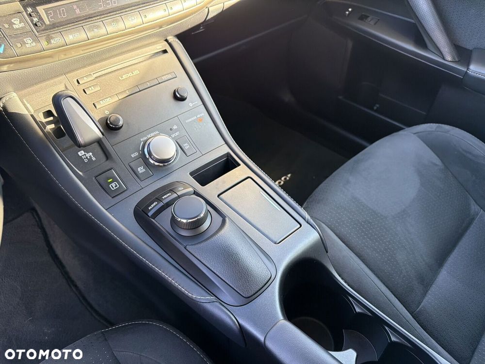 Lexus CT 200h Elegance EU6 - 25