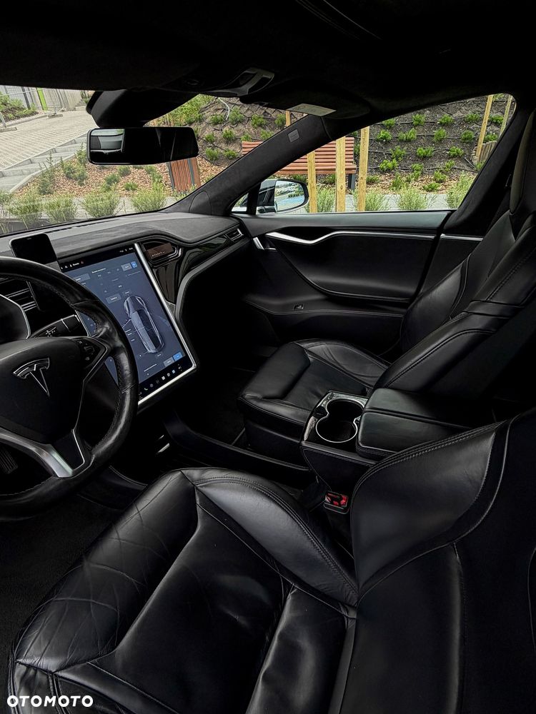 Tesla Model S 70 D - 14