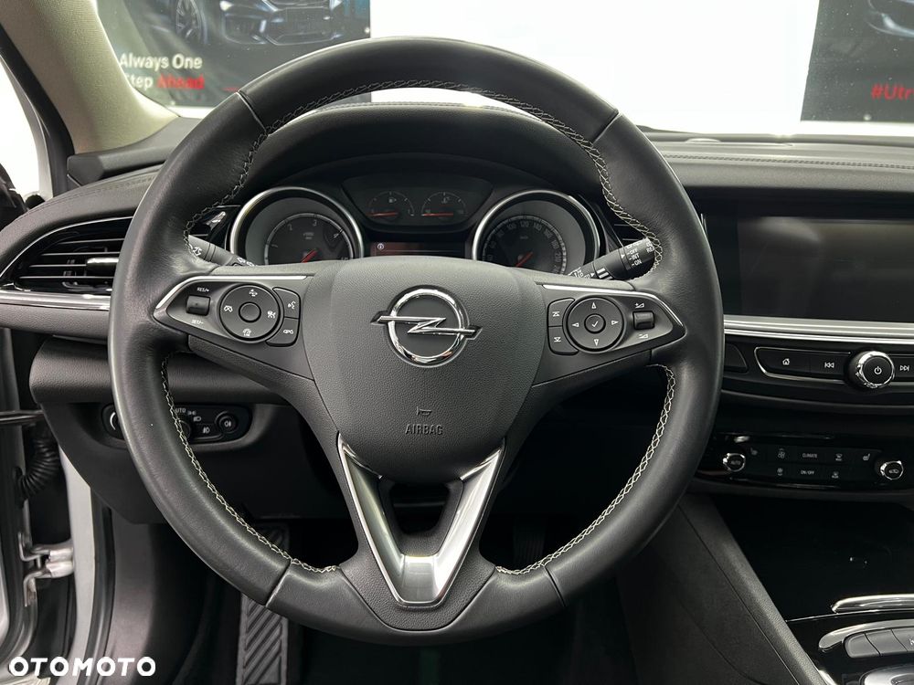 Opel Insignia - 35