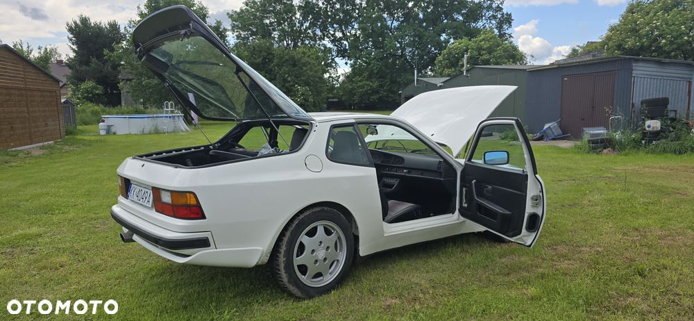 Porsche 944 - 15