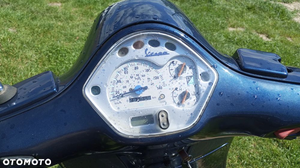 Vespa GTS - 10