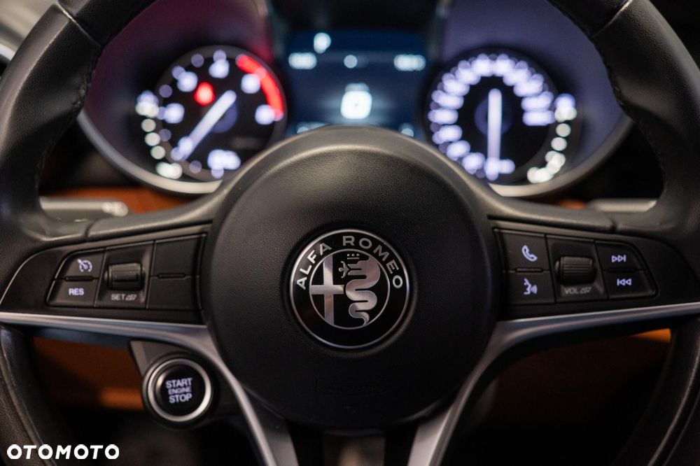 Alfa Romeo Giulia - 28