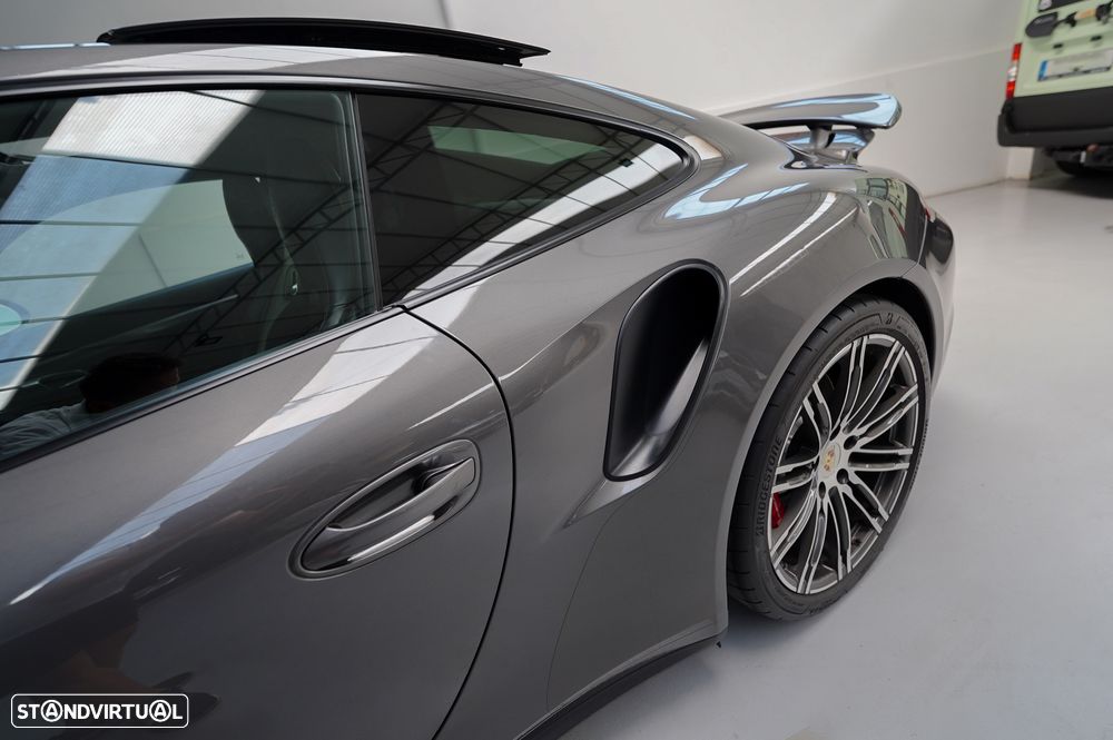 Porsche 911 (991) Turbo PDK - 32