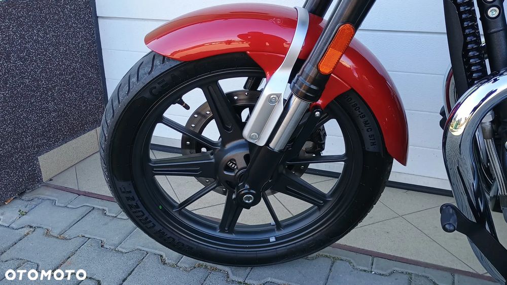 Royal Enfield Super Meteor - 16