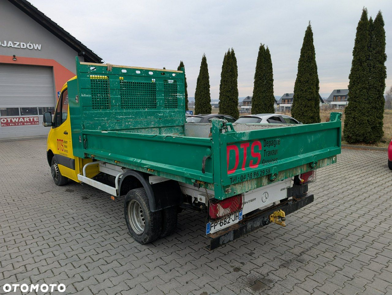 Mercedes-Benz Sprinter - 4