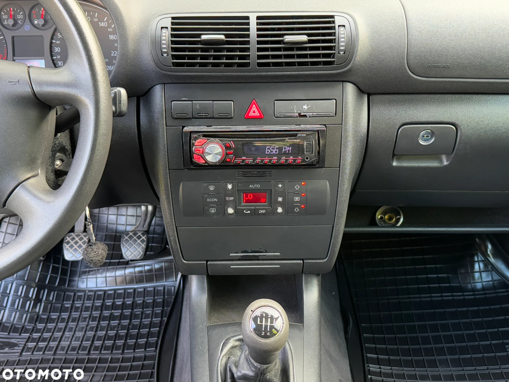 Audi A3 1.6 FSI Sportback Ambiente - 12