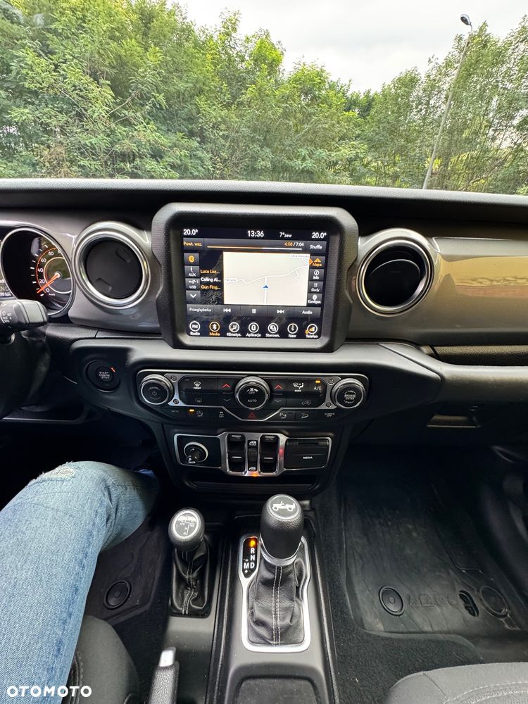 Jeep Wrangler Unlimited GME 2.0 Turbo Sahara - 2