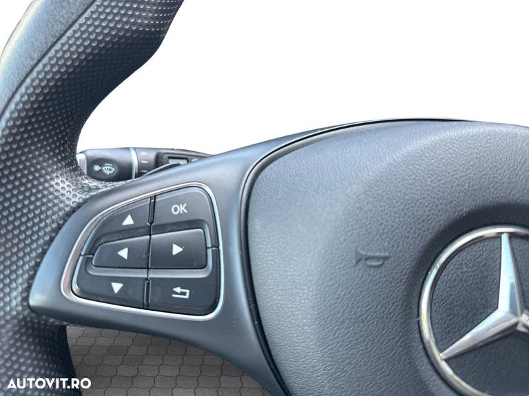 Mercedes-Benz Vito Compact 114 CDI 136CP RWD 9AT Pro - 19