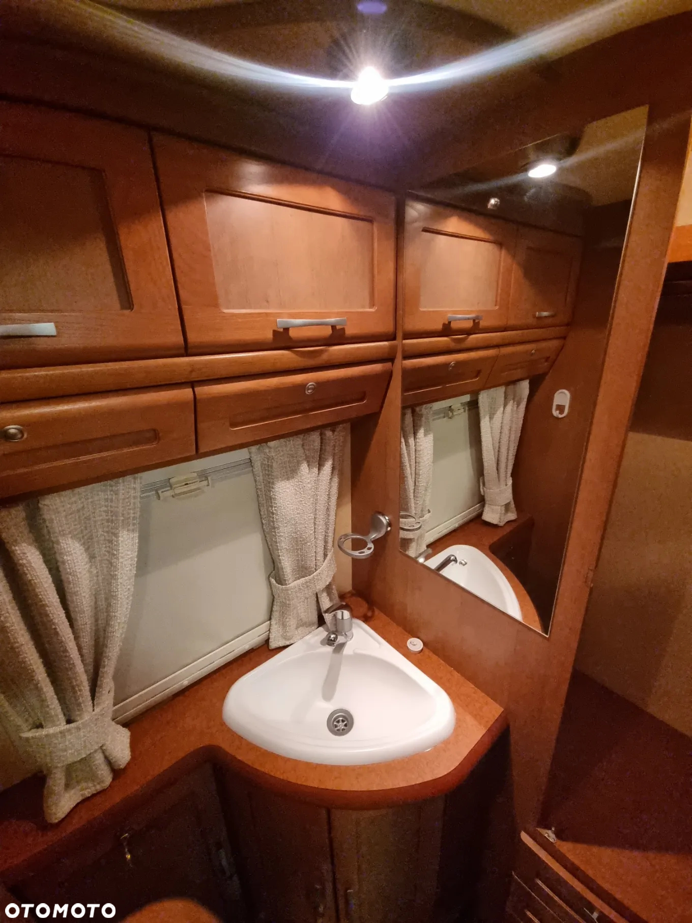 SWIFT Cameo Bessacarr 495 SL - 28