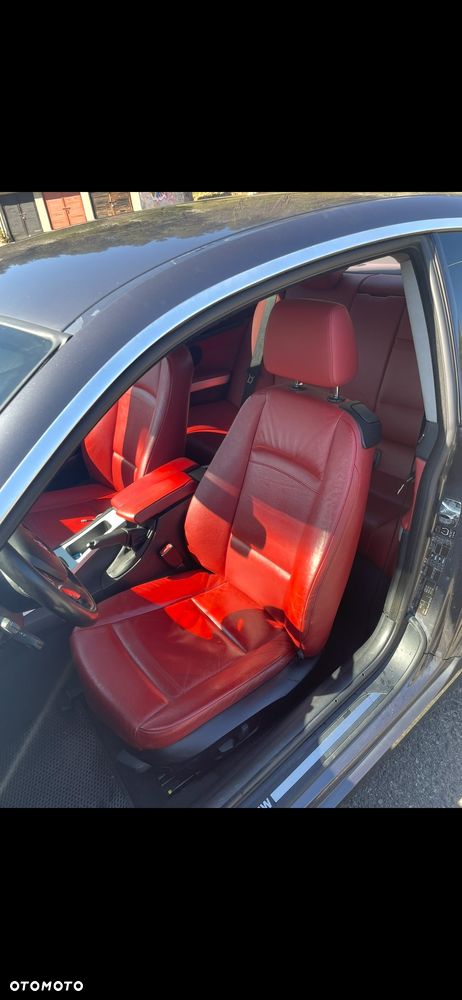 BMW Seria 3 325xi - 10