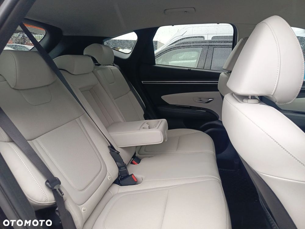 Hyundai Tucson 1.6 T-GDi HEV Platinum 4WD - 23