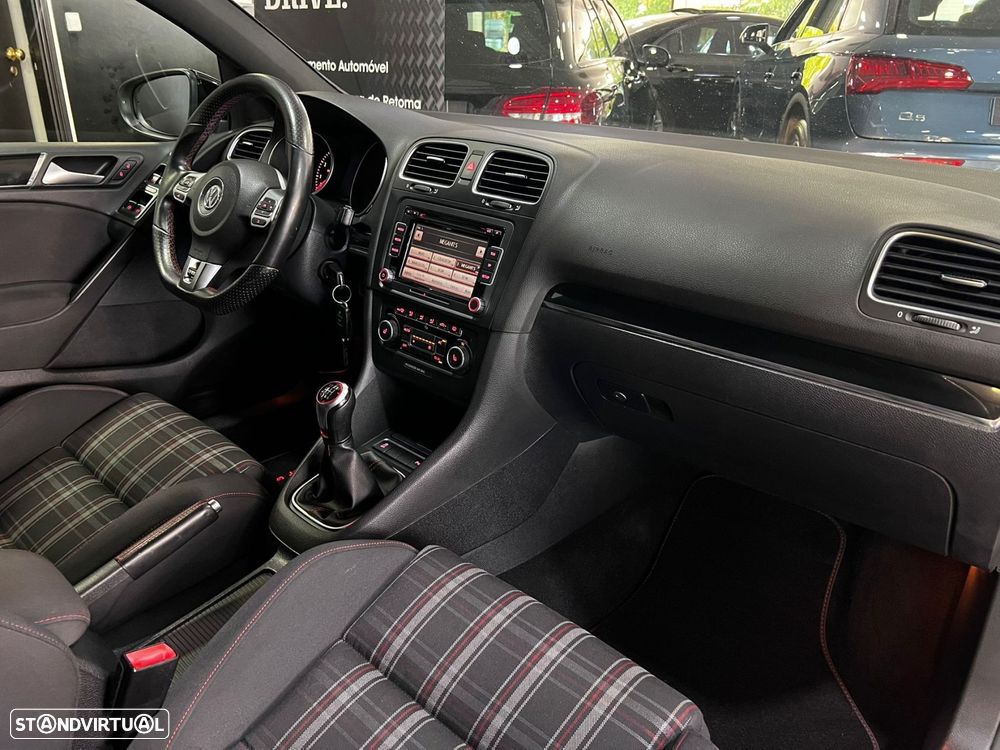 VW Golf 2.0 TSi GTI - 25