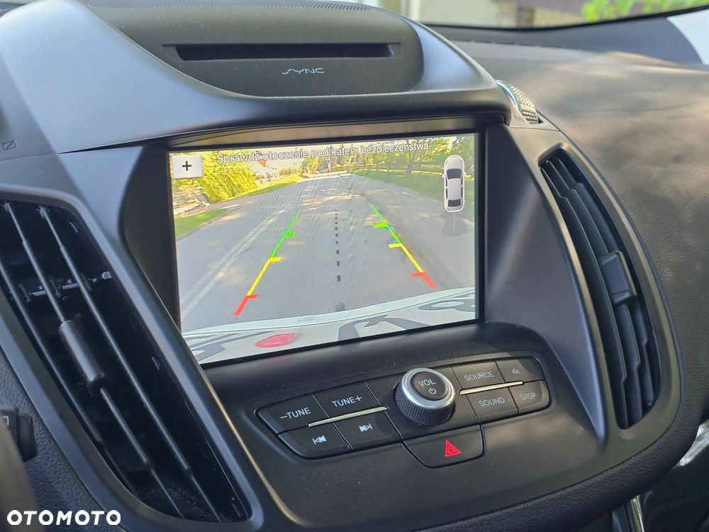Ford Kuga 1.5 EcoBoost 2x4 Titanium - 8