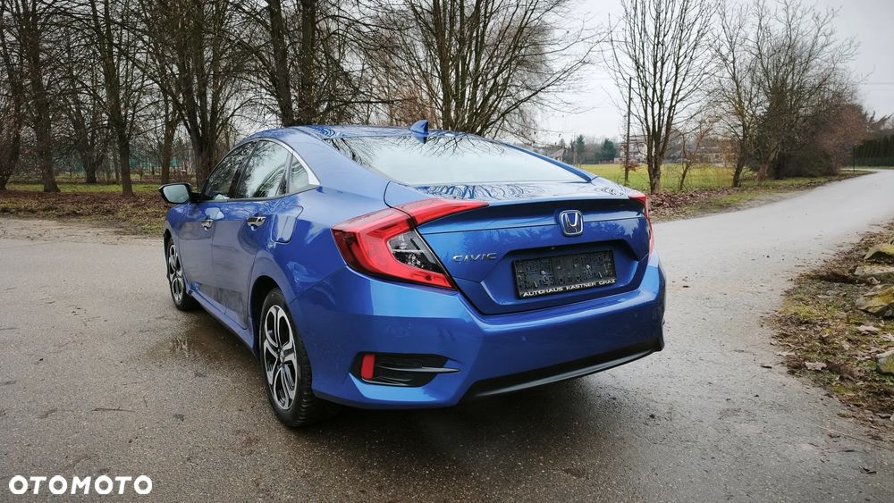 Honda Civic 1.5 i-VTEC Turbo CVT Elegance - 6