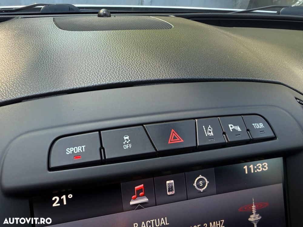 Opel Insignia - 24