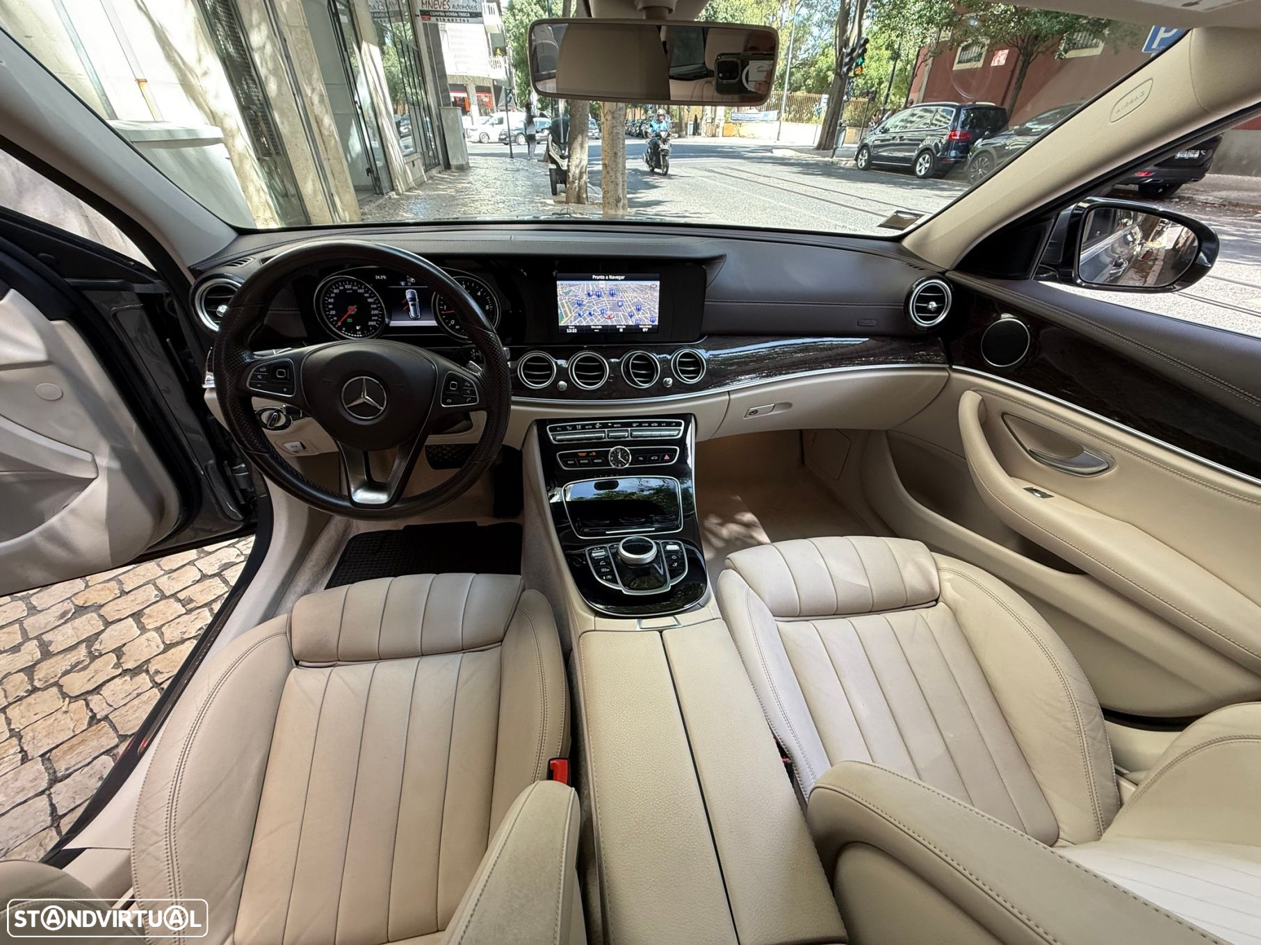 Mercedes-Benz E 220 d Exclusive - 9