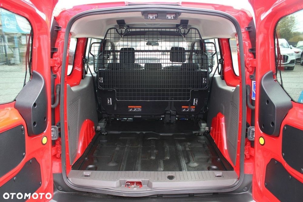 Ford Transit Connect - 14
