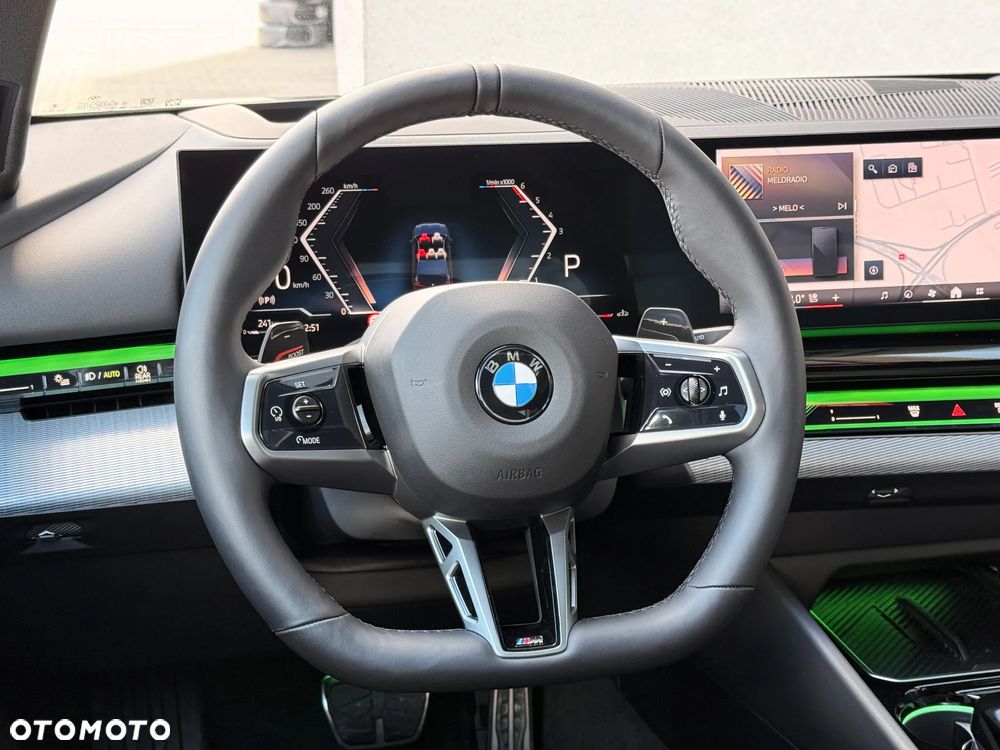 BMW Seria 5 520d xDrive - 16